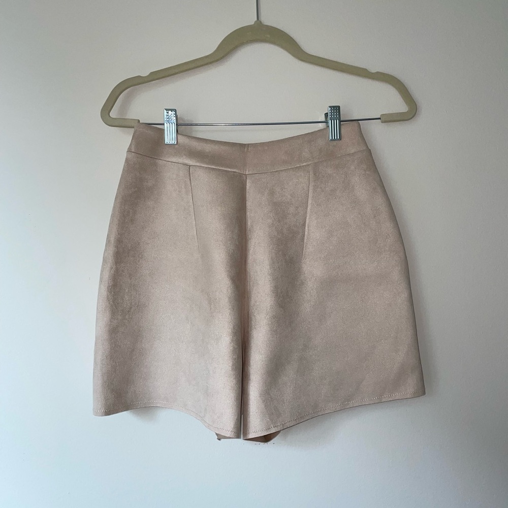 NEVER WORN Zara Tan Shorts - Picture 3 of 4